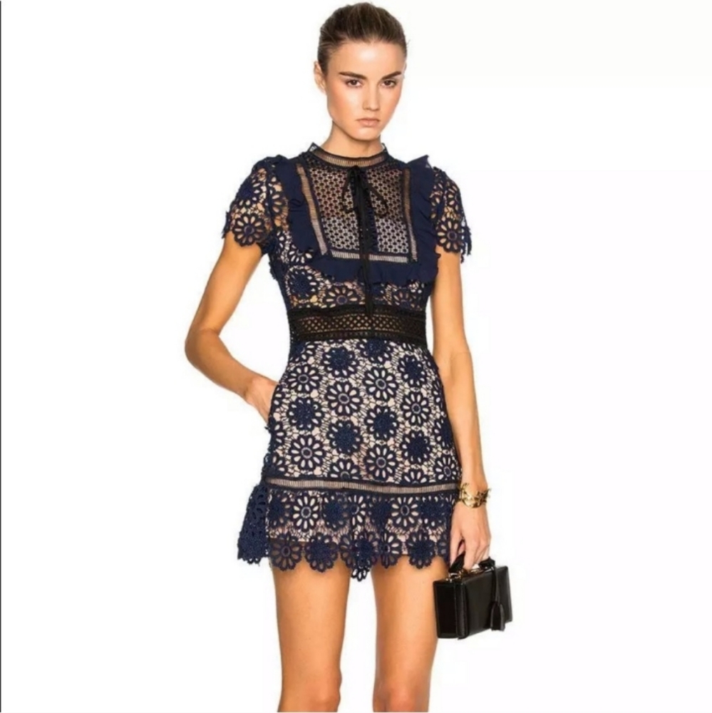 Few Moda New York American Lady Dress